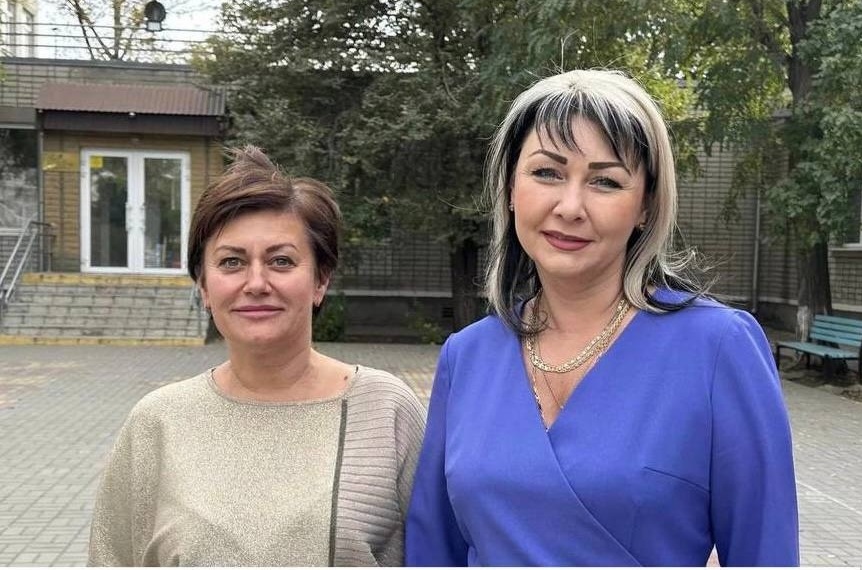Вчителі-колаборанти 1 школи. Завуч з виховної роботи Ольга Головченко та директор Тетяна Дубинська