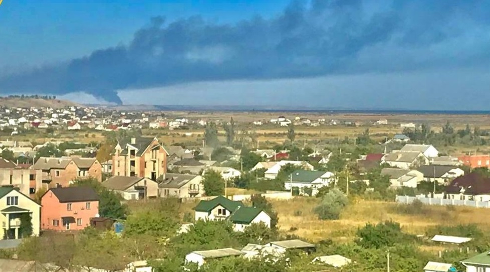 Стовп диму над полігоном у Новопетрівці