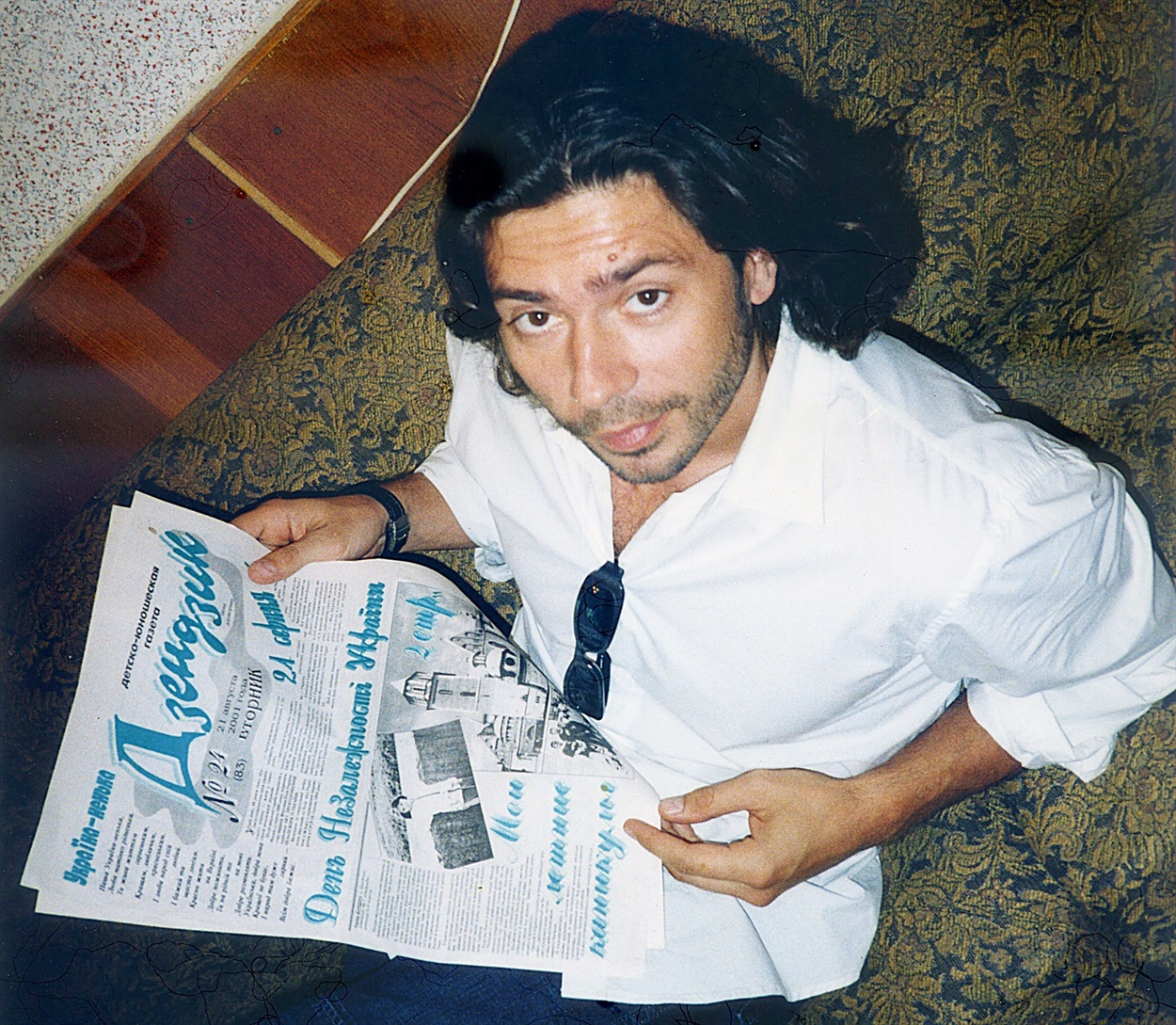 Актер Валерий Николаев в гостях у газеты «Дзендзик», 2001 год