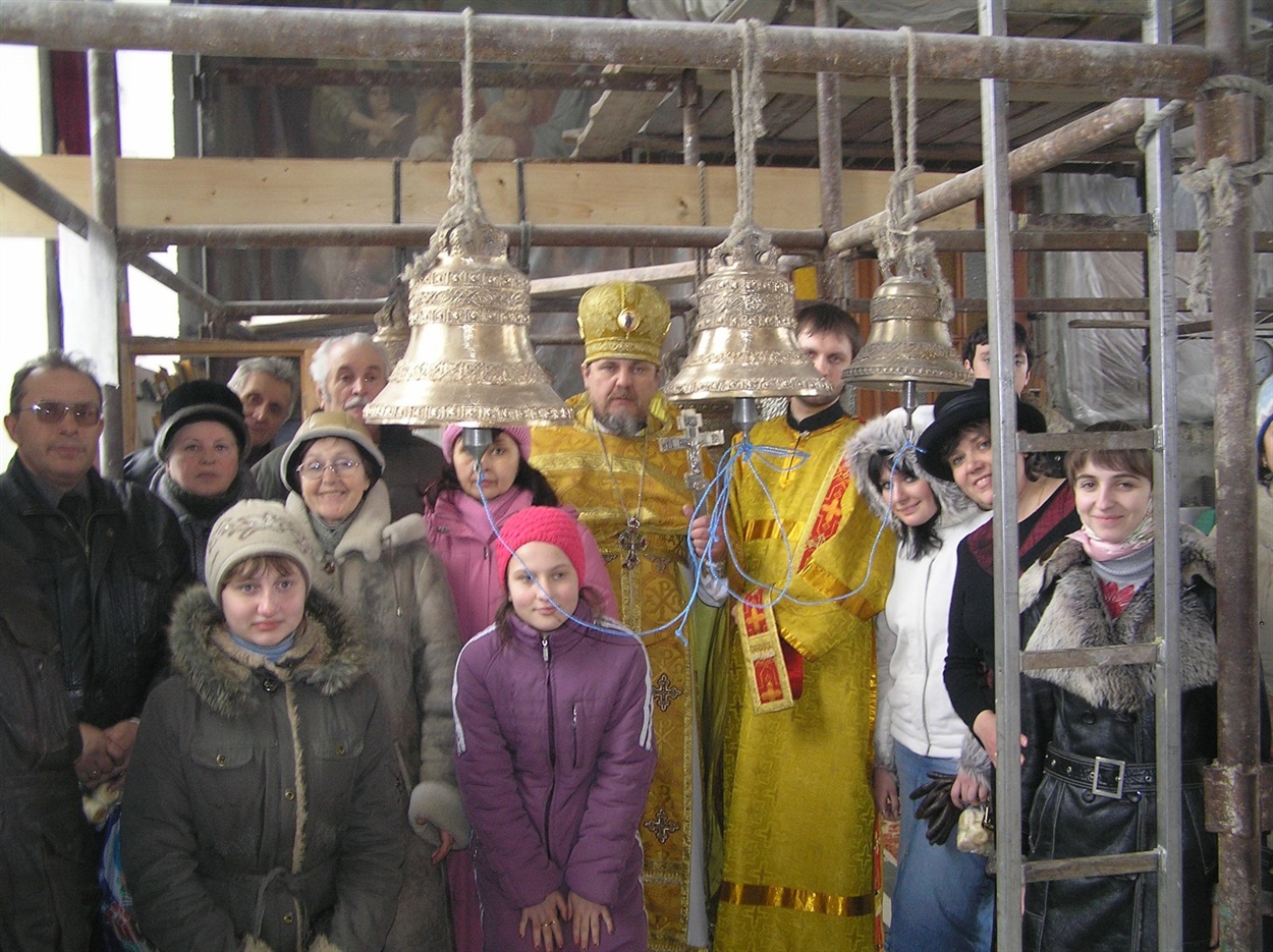 Освящение колоколов в храме