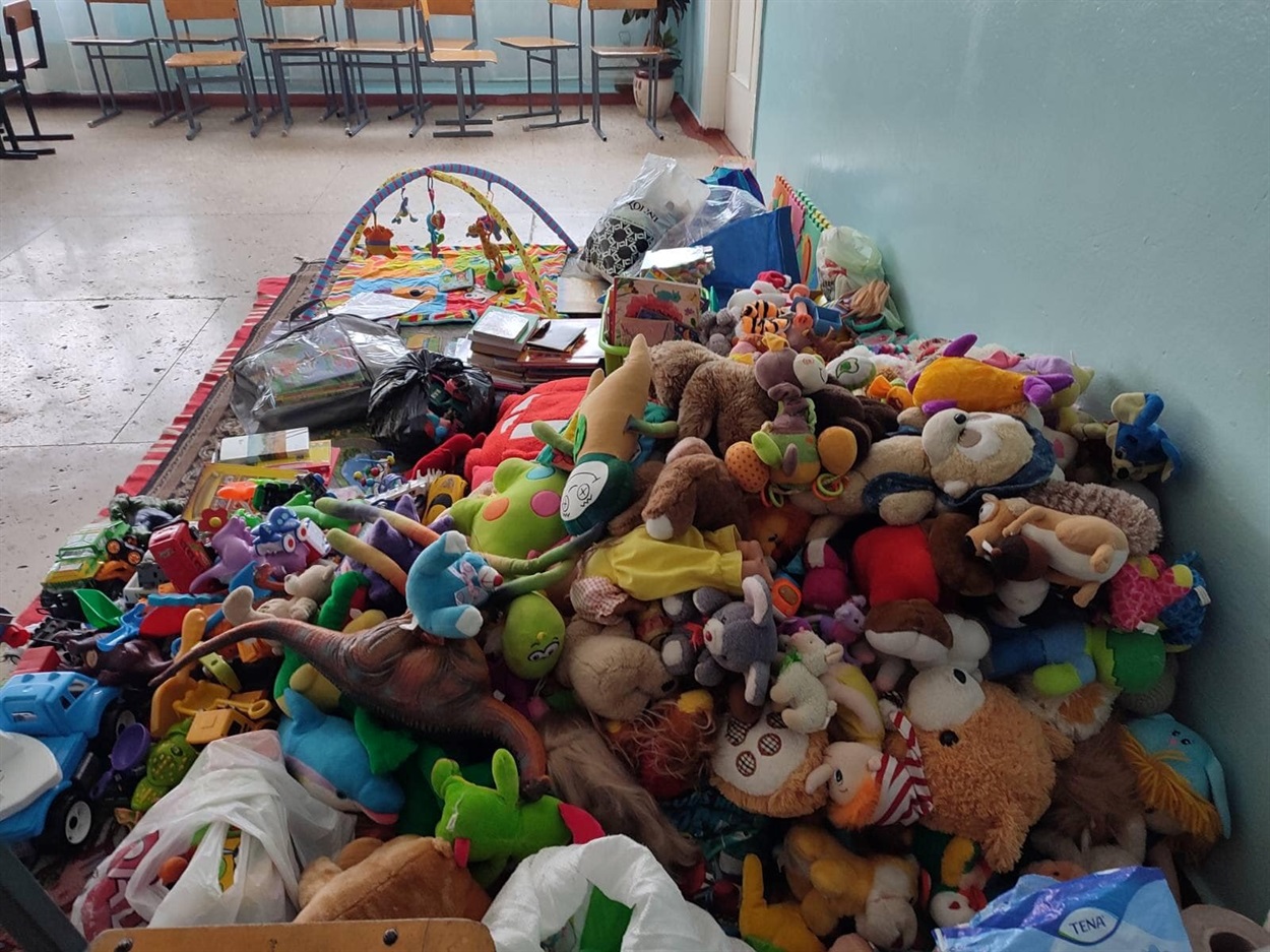 Ігрова кімната, яку облаштували бердянці для маріупольців.