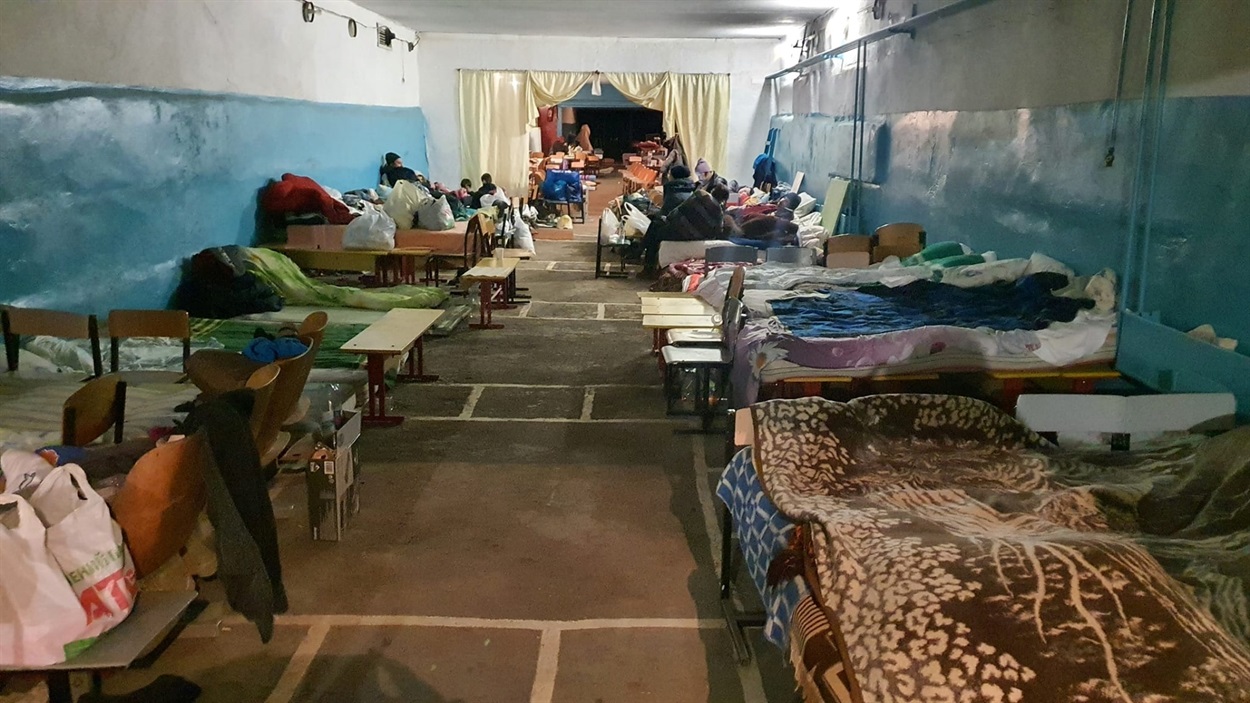 Більшість шкіл Бердянська на час війни перетворились на волонтерські центри та прихистки для переселенців.