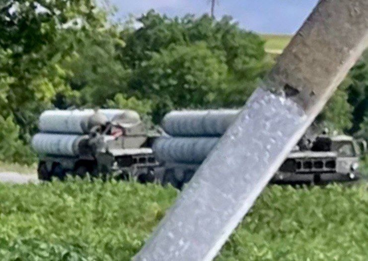Пересування системи С-300 в Бердянському районі