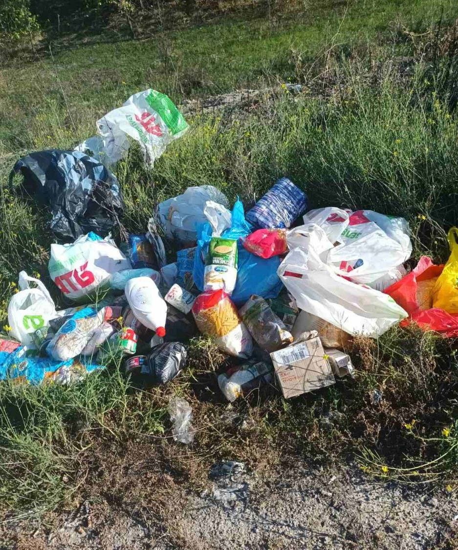 Речі та продукти харчування, які окупанти відібрали у людей