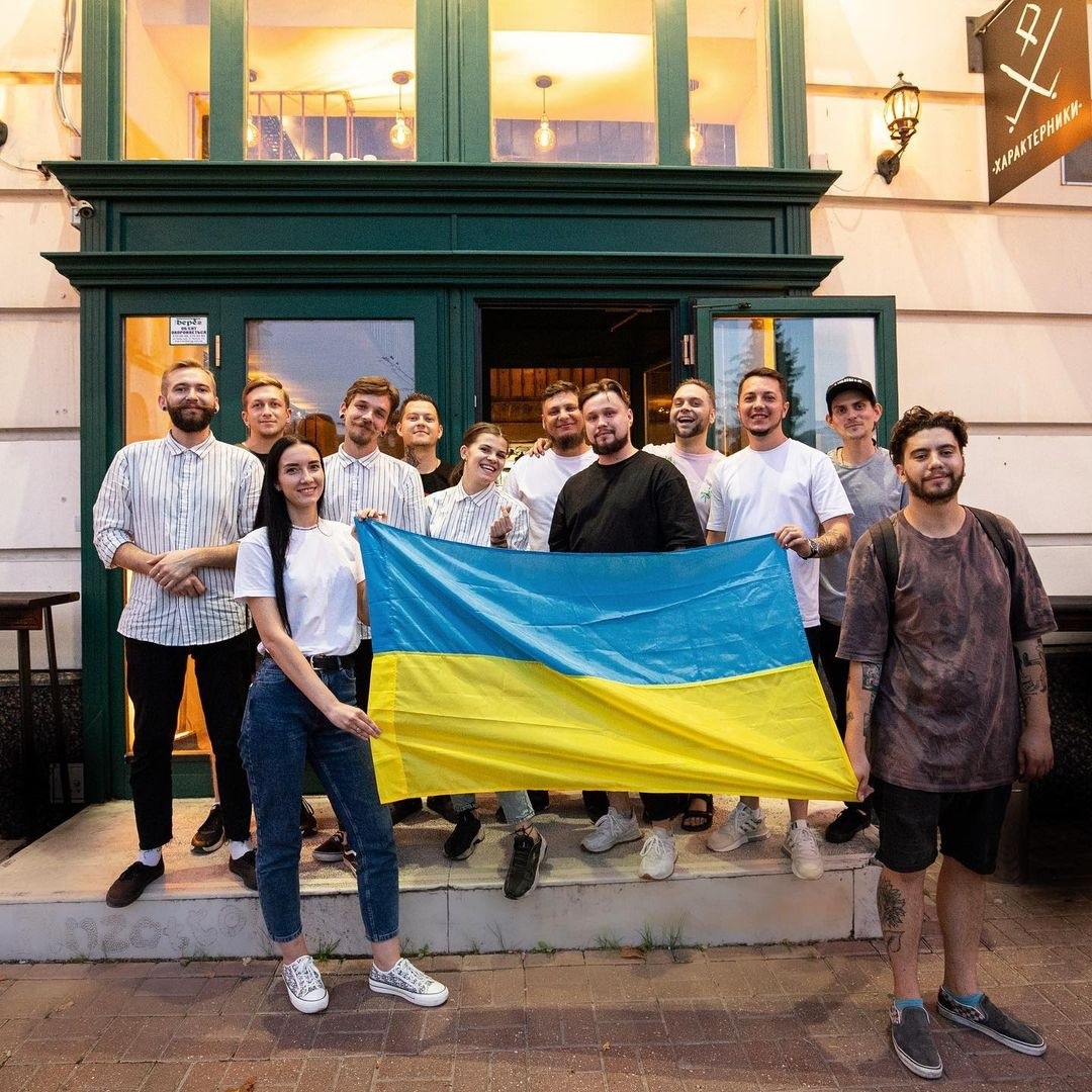 Колектив бару "Характерники" на 95 % складається з бердянців