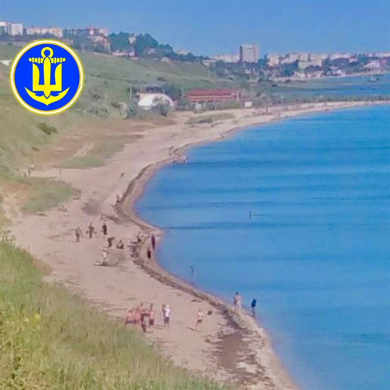 Російські військові на пляжі ДОЦ "Факел", мікрорайон АКЗ 