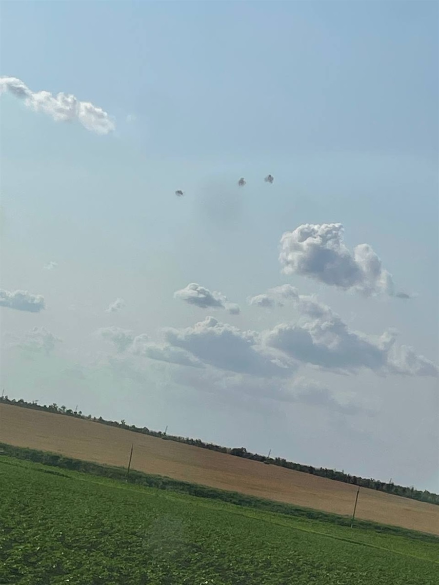Сліди роботи ППО в небі над Бердянськом
