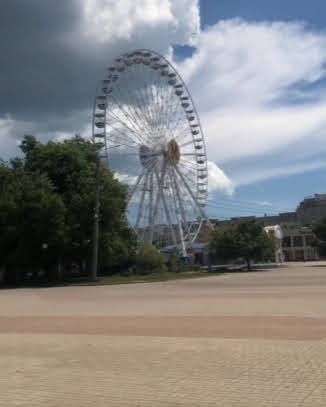 Непрацююче колесо огляду у Бердянську