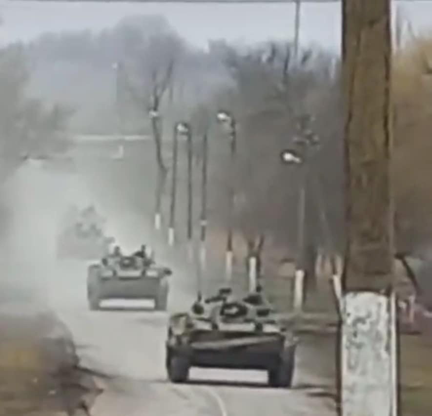 Колона російської техніки на території громади 26 лютого, 22 року