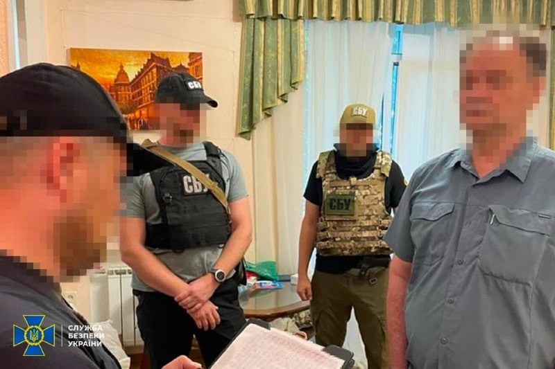 Слідчі СБУ оголошують підозру нардепу Пономарьову