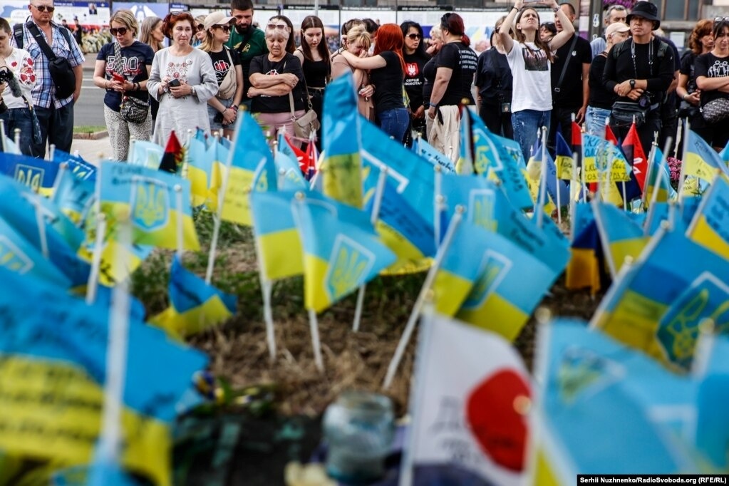 У день роковин теракту в Оленівці у Києві вшанували пам'ять загиблих