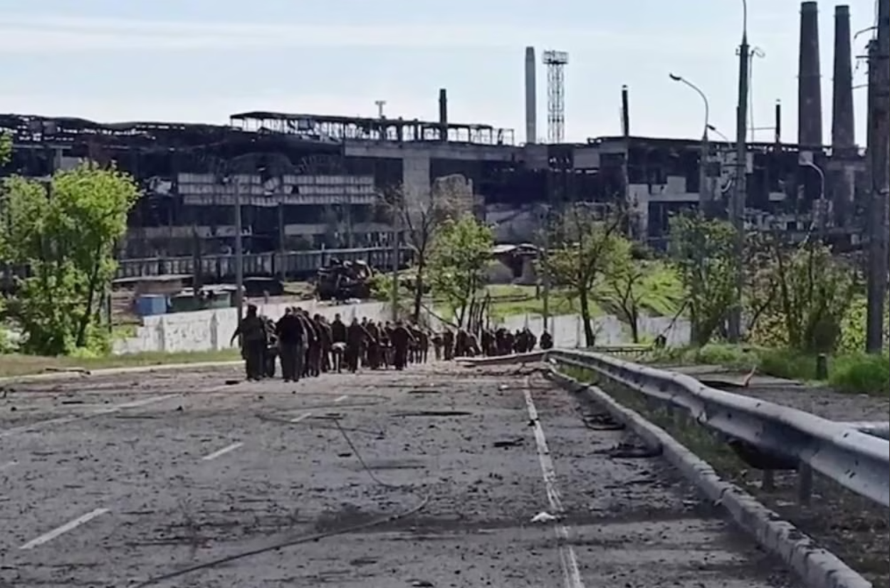 Вихід наших бійців з Азовсталі
