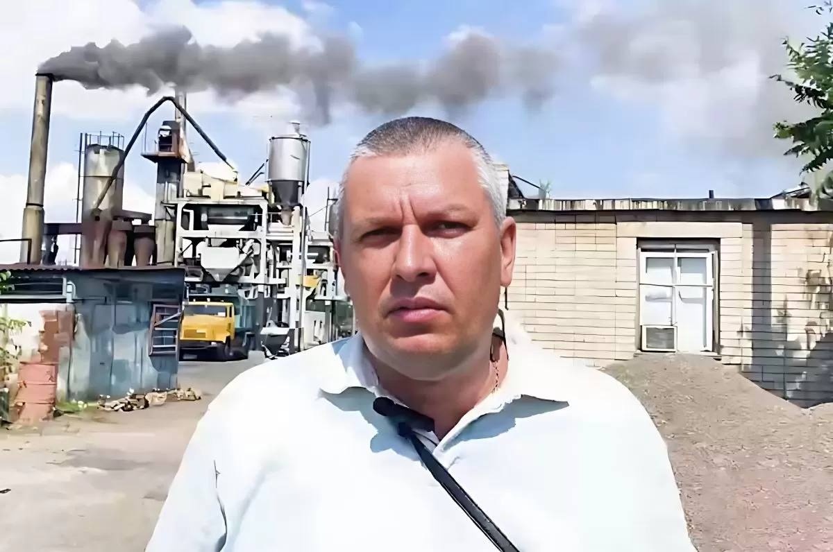 Володимир Шеляг розповідає проросійським медіа про роботу асфальтного заводу