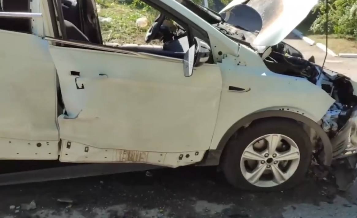Підірвана автівка співробітника колонії у Бердянську