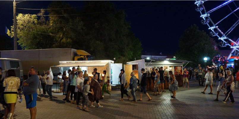 Спірні МАФи в центрі Бердянська, місця під які влада міста хотіла продавати з аукціону, 2018 рік