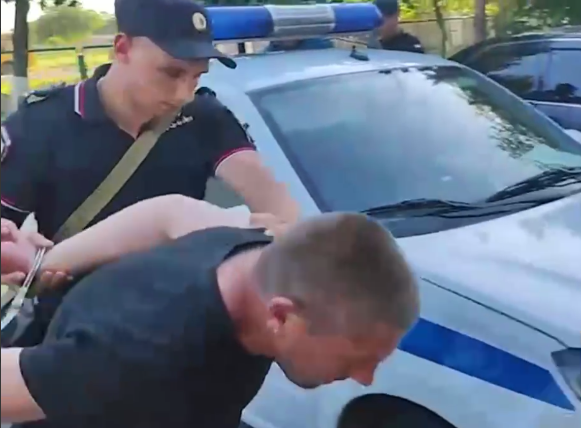 Затриманого доставляють до суду 