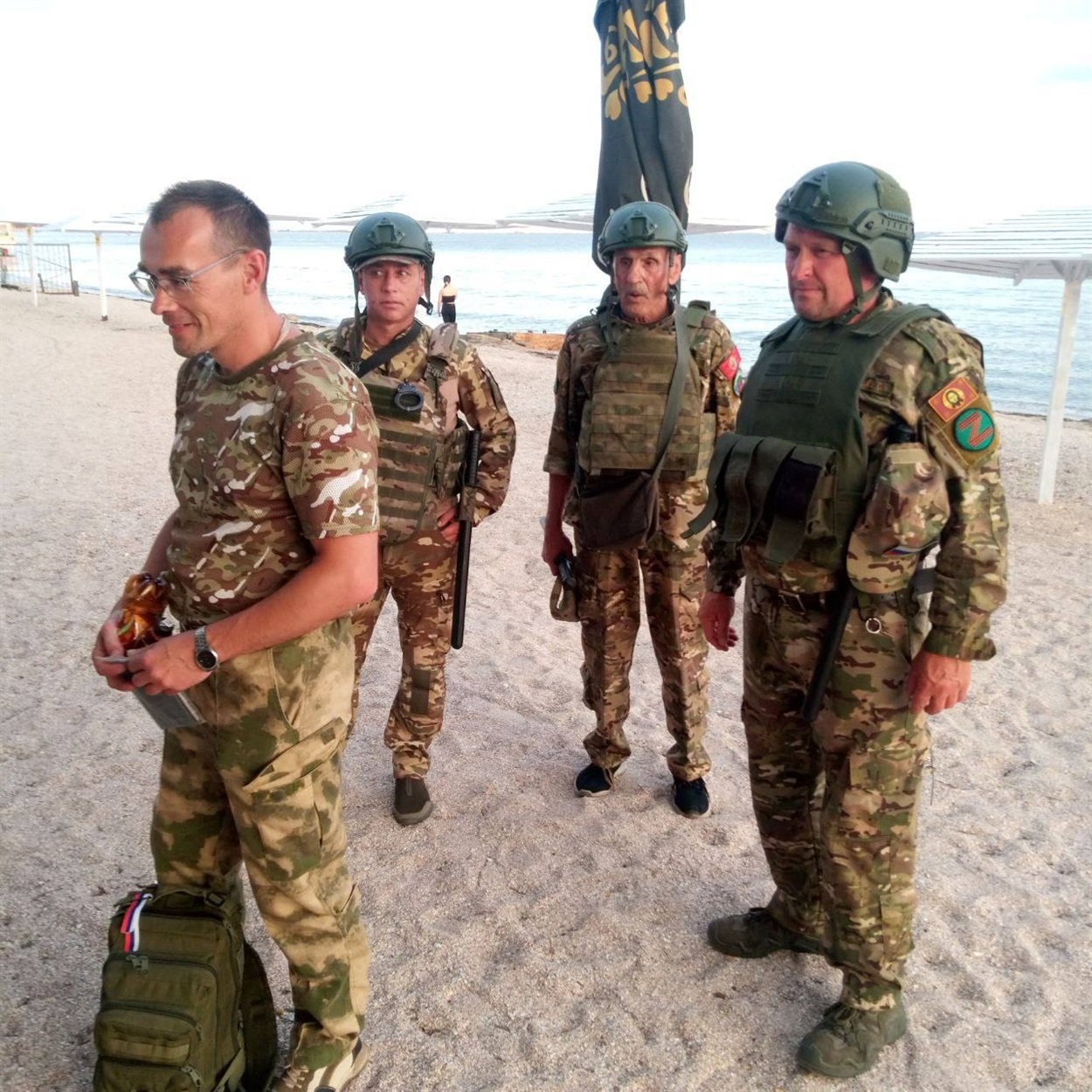 Народне ополченіе патрулює пляжі та вулиці в Бердянську 