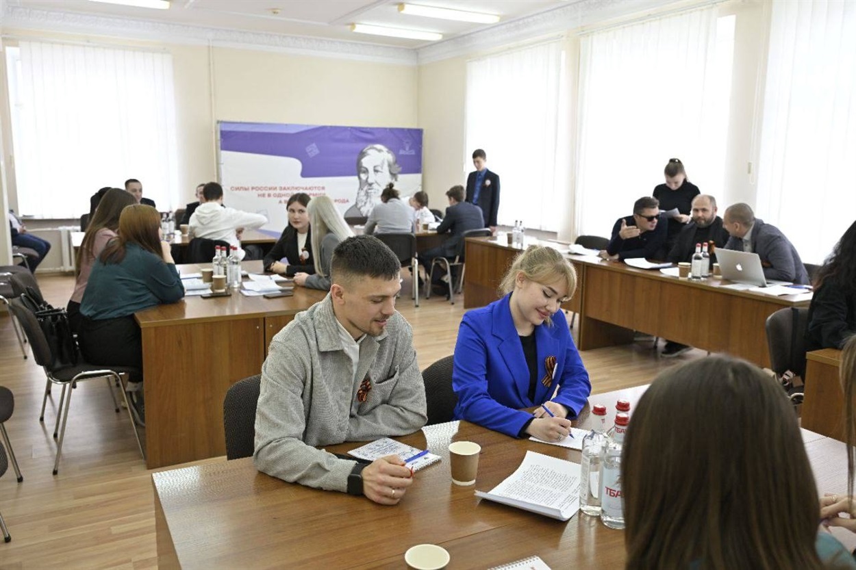 Як зробити так, щоб українці підкорилися росії, - обговорювали студенти захопленого університету Бердянська.