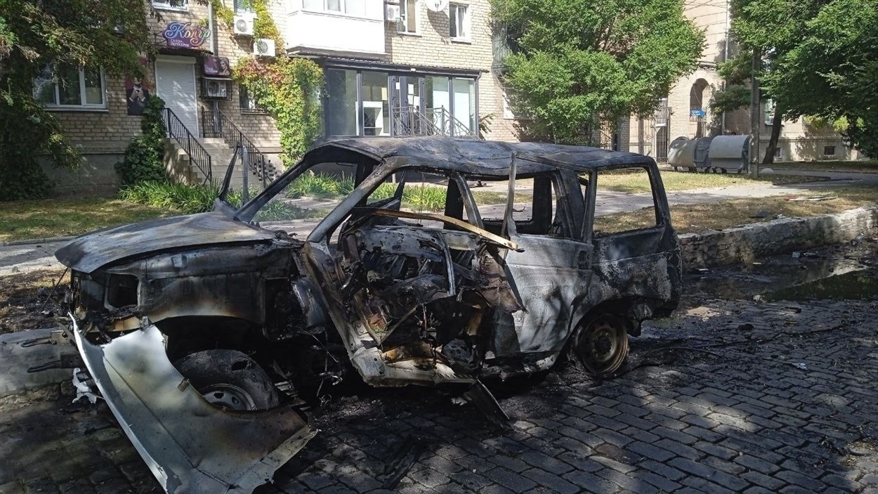 Підірвана автівка російського коменданта Бардіна