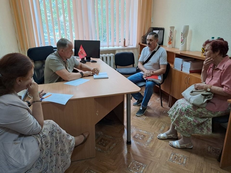 Перший заступник Ковганка Сергій Кузнецов проводить прийом громадян