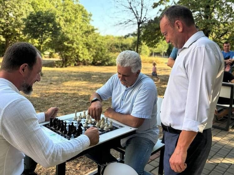 Так званий голова Бердянського міського округу Ковганко (в центрі), його заступник з соціальних питань Бурдін та секретар окупаційної ради Нечет