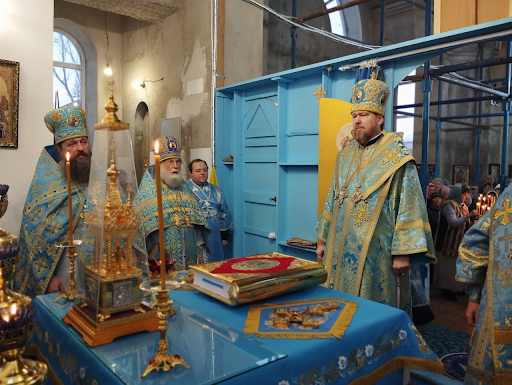 Митрополит Донецький і Маріупольський Володимир в храмі на території окупованої Макіївки 