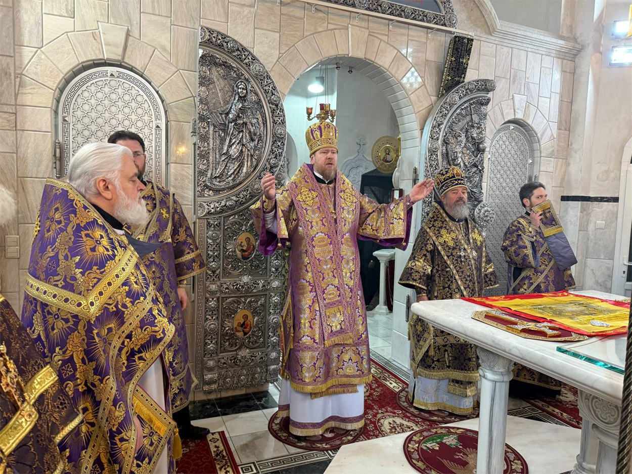 Богослужіння, в якому приймав участь архієпископ 